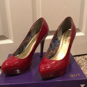 Red Pumps
